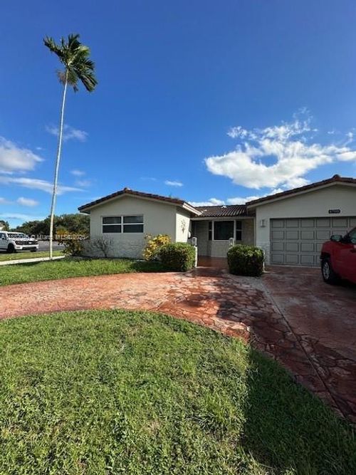 4700 Taft St, Hollywood, FL, 33021-4142 | Card Image