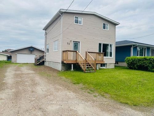 {{alt}} | Card Image