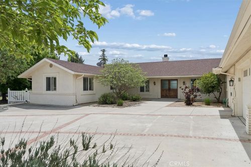 5565 High Ridge Rd, Paso Robles, CA, 93446-8409 | Card Image