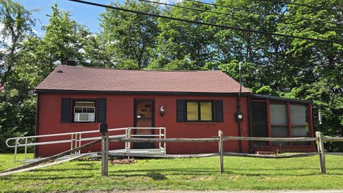 411 La Belle Vue Rd, Vandergrift, PA, 15690-2031 | Card Image