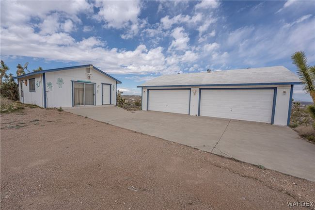 Garage | Image 40