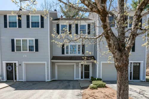 86-15 Culver St, Plaistow, NH, 03865-2758 | Card Image