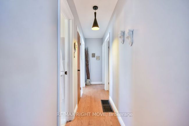 35 Fittons Rd E, House other with 3 bedrooms, 2 bathrooms and 4 parking in Orillia ON | Image 14