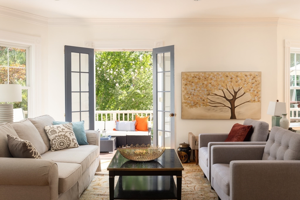 Winthrop Rd, Lexington, MA 02421