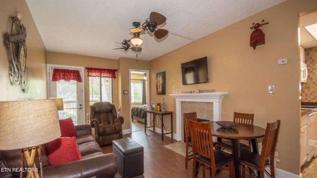 101 - 102 Baskins Creek Byp, Condo with 2 bedrooms, 2 bathrooms and null parking in Gatlinburg TN | Image 10