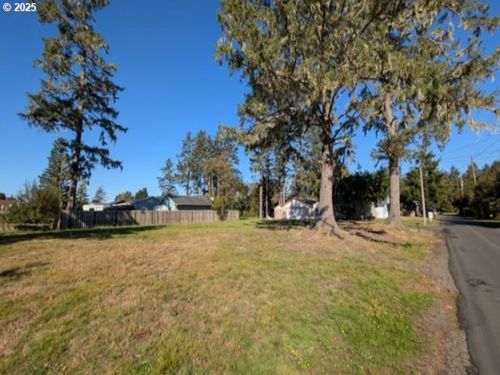 2407 Washington Ave N, Long Beach, WA, 98631-3817 | Card Image