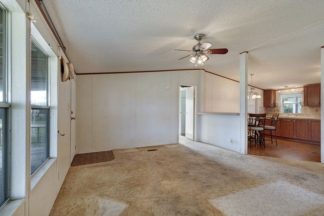 68 Rolling Oaks Dr, House other with 3 bedrooms, 2 bathrooms and 2 parking in Harper TX | Image 9