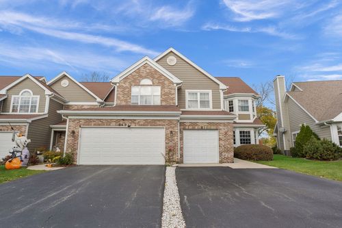 647 Kingsbridge Dr, Carol Stream, IL, 60188-4362 | Card Image