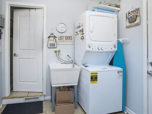 3311 Hickory Ln, Hazel Crest, IL, 60429-1615 | Card Image