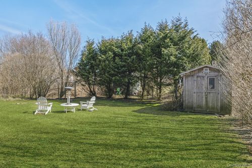 33 Hoppin Ave, Montauk, NY, 11954-5212 | Card Image