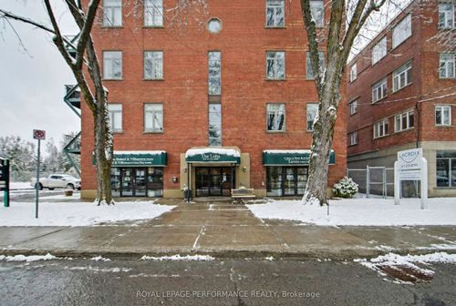 {{alt}} | Card Image