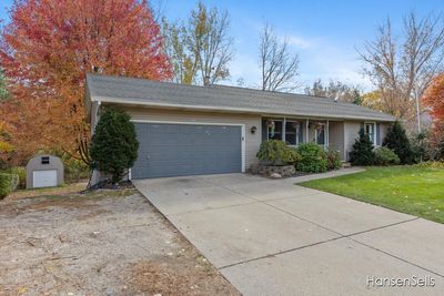 5944 Alcove Drive Ne, House other with 4 bedrooms, 2 bathrooms and null parking in Belmont MI | Image 2