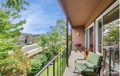 2-17430 Ambaum Blvd S, Burien, WA, 98148-2737 | Card Image