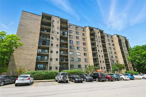 apt-503-1400 Smokey Wood Dr, Pittsburgh, PA, 15218-2763 | Card Image