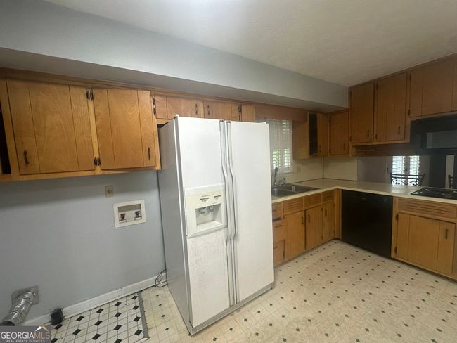 3053 Menlo Park Dr, House other with 3 bedrooms, 2 bathrooms and null parking in Rex GA | Image 7