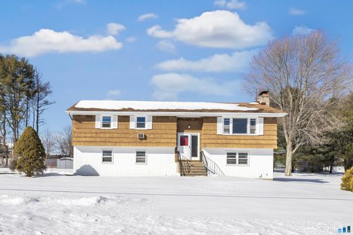 39 Zephyr Rd, Trumbull, CT, 06611-2207 | Card Image