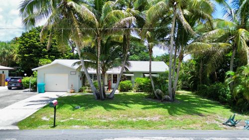 135 Se 26th Ave, Boynton Beach, FL, 33435-7625 | Card Image