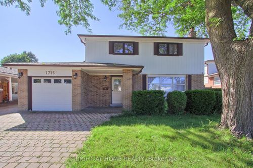 1715 Oberon Cres, Mississauga, ON, L4X2K7 | Card Image