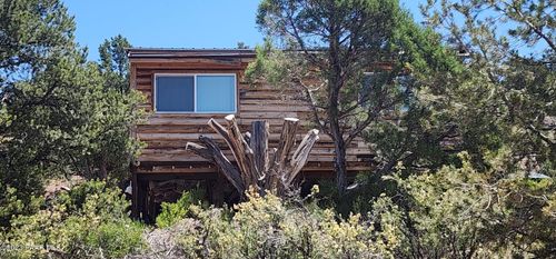 200 W Cathedral Valley Rd, Ash Fork, AZ, 86320 | Card Image