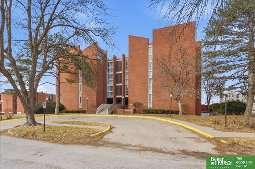 apt-105-3702 Jackson St, Omaha, NE, 68105-1138 | Card Image