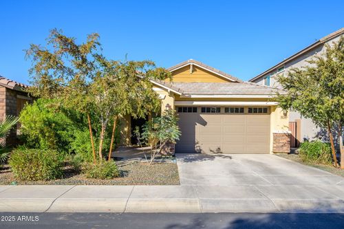 9138 W Sells Dr, Phoenix, AZ, 85037-0805 | Card Image