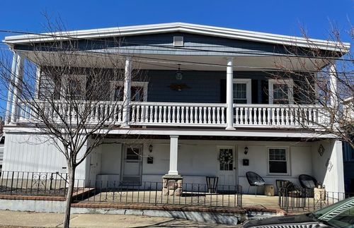 1-11 Cyrus St, Wakefield, MA, 01880-3311 | Card Image