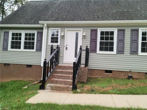 790 Shellhabour Blvd, Rural Hall, NC, 27045-9791 | Card Image