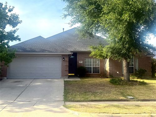 8813 Creede Trl, Fort Worth, TX, 76118-7817 | Card Image