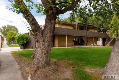 33-220 N Fanning Ave, Idaho Falls, ID, 83401-2701 | Card Image