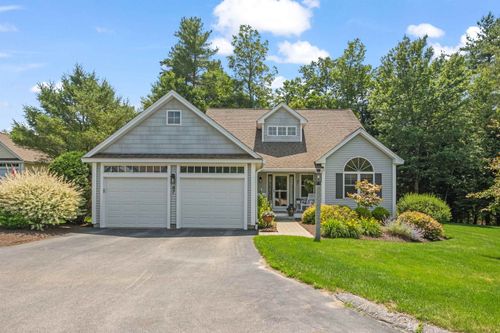 47 Misty Oak Dr, Concord, NH, 03301-6943 | Card Image