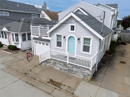 129 Hewlett Ave, Point Lookout, NY, 11569-3011 | Card Image