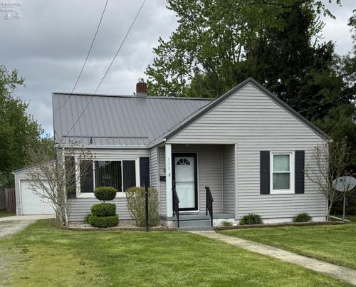 406 W Park, Oak Harbor, OH, 43449 | Card Image