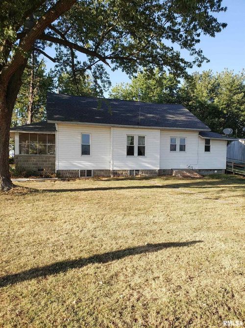 18018 State Route 127, Carlyle, IL, 62231-6048 | Card Image