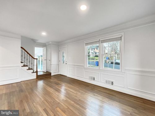 5004 12th St S, ARLINGTON, VA, 22204-3302 | Card Image