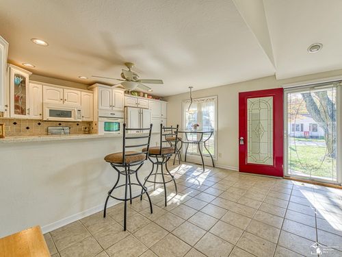 950 Fairfield Ave, Temperance, MI, 48182-9276 | Card Image