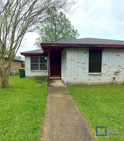 1611 Hazelwood St, Conroe, TX, 77301 | Card Image