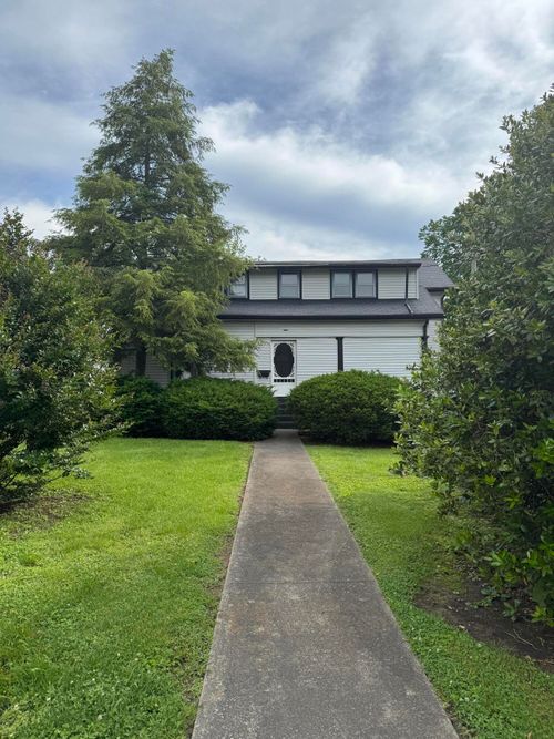 523 North St, Richmond, KY, 40475-1352 | Card Image