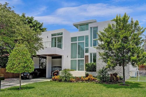 201 Buttonwood Dr, Key Biscayne, FL, 33149-1202 | Card Image