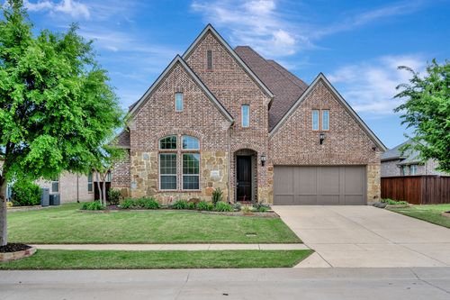 1016 W Bluff Way, Roanoke, TX, 76262-1556 | Card Image