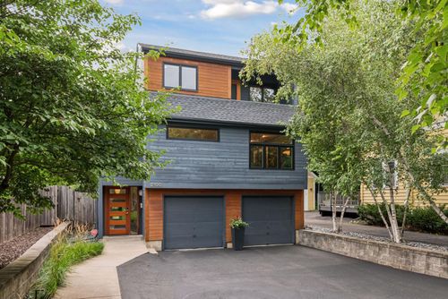 2100 W 21st St, Minneapolis, MN, 55405-2416 | Card Image