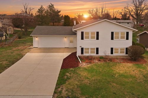 407 Wauconda Rd, Marshalltown, IA, 50158-4350 | Card Image