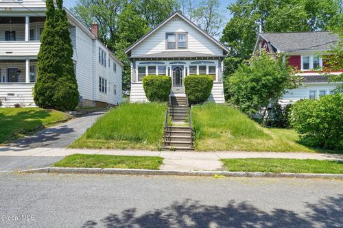 67 Pinewood Ave, Albany, NY, 12203 | Card Image