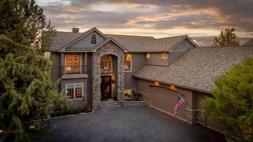 3209 Nw Fairway Heights Dr, Bend, OR, 97703-5491 | Card Image