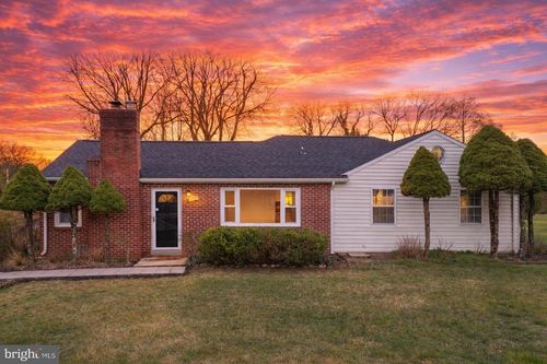 9804 Highview Ave, DAMASCUS, MD, 20872-1911 | Card Image