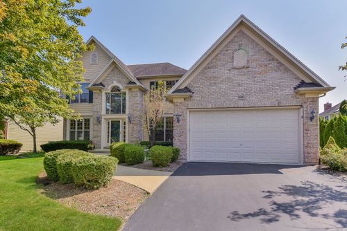 805 Wingfoot Drive, North Aurora, IL, 60542 | Card Image