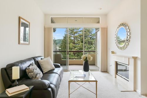 3e-600 Deer Valley Rd, San Rafael, CA, 94903-5522 | Card Image
