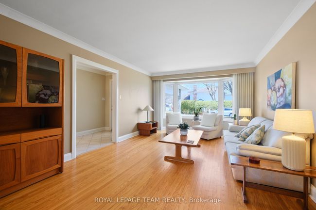 4 Valewood Cres, House other with 4 bedrooms, 4 bathrooms and 4 parking in Gloucester ON | Image 7