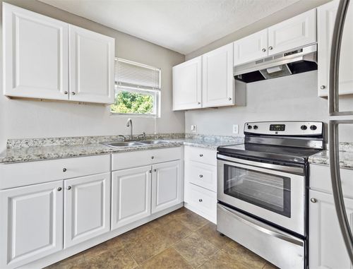 1130 7th Ave N, Texas City, TX, 77590-7431 | Card Image