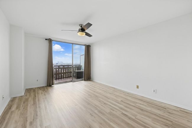 APT-1502 - 2016 Main St, Condo with 2 bedrooms, 2 bathrooms and 1 parking in Houston TX | Image 7