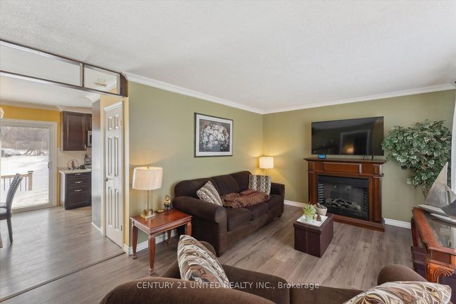18 Cedarview Dr, House other with 3 bedrooms, 1 bathrooms and 5 parking in Omemee ON | Image 7